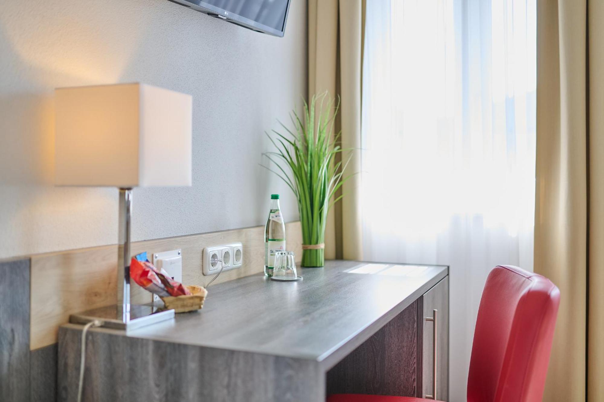 Sunny Hotel Ргенщауф Екстериор снимка